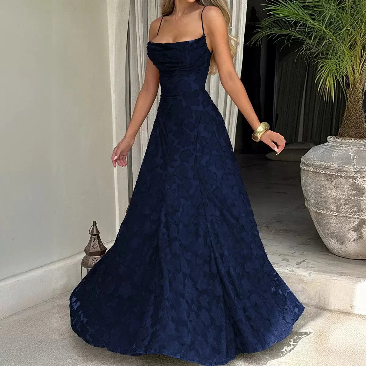 Abito Lungo da Donna in Chiffon Jacquard con Schiena Scoperta