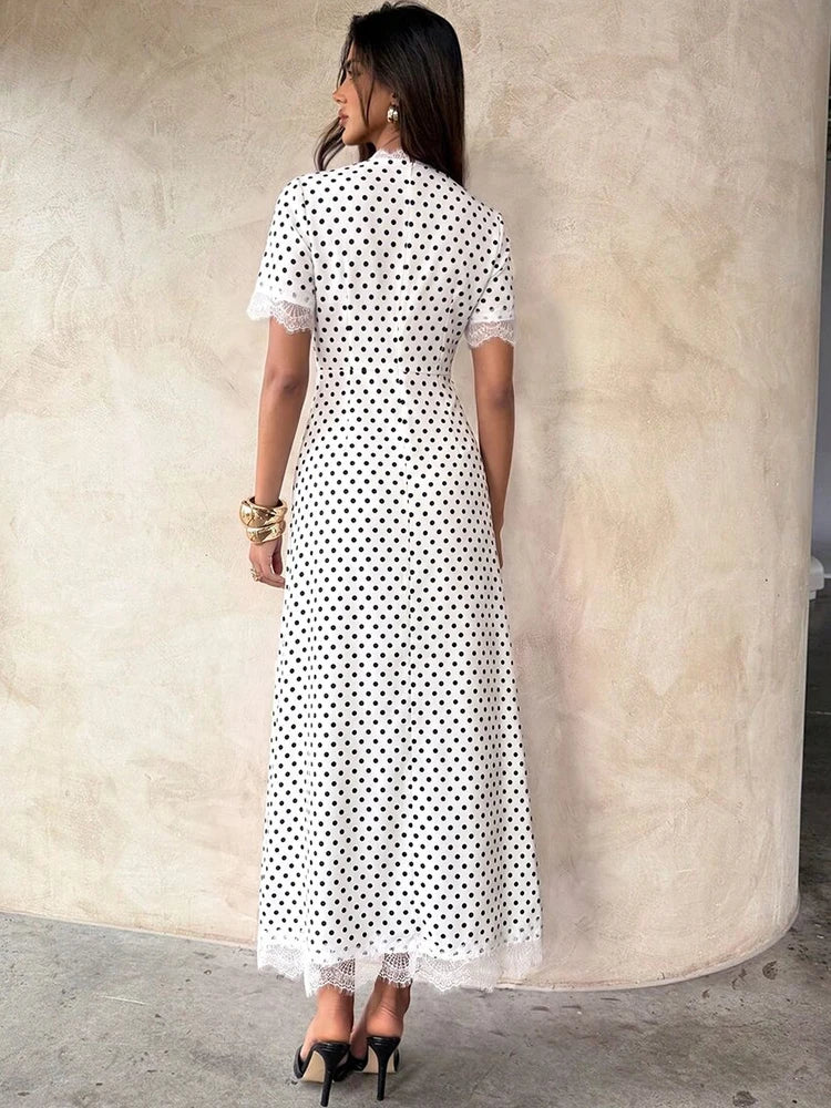 Abito Lungo da Donna a Pois con Dettaglio Cut-Out e Pizzo