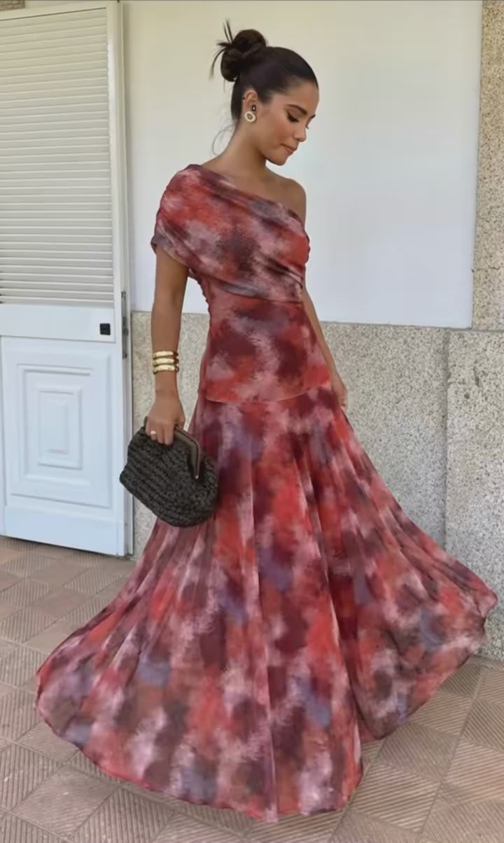 Abito Lungo da Donna Monospalla con Stampa Vintage e Dettaglio Arricciato